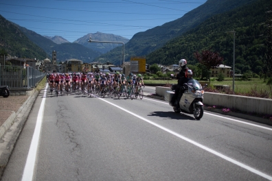 The peloton rides in the neutral zone during the Giro Rosa 2016 - Stage 5. A 77.5 km road race from Grosio to Tirano, Italy on July 6th 2016. ©Velofocus